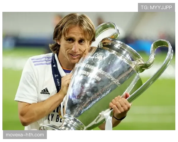 莫德里奇家冰箱里只有蛋白粉和冰块