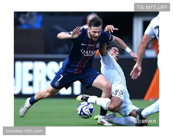 巴黎圣日耳曼关键比赛表现不稳定，对球队争冠形势产生影响